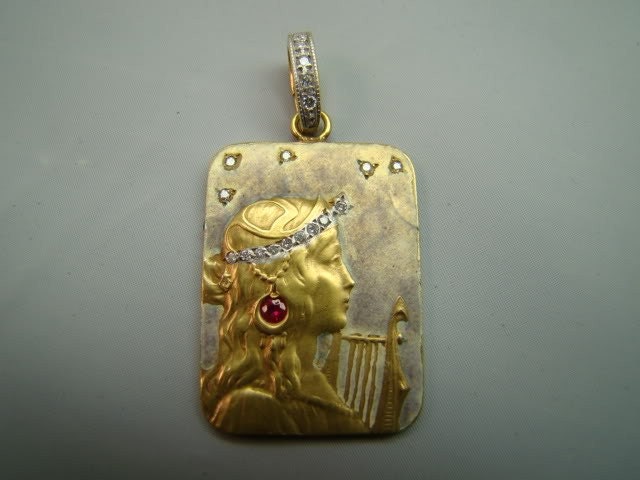 18K Gold Art nouveau style enamel pendant with diamonds and ruby