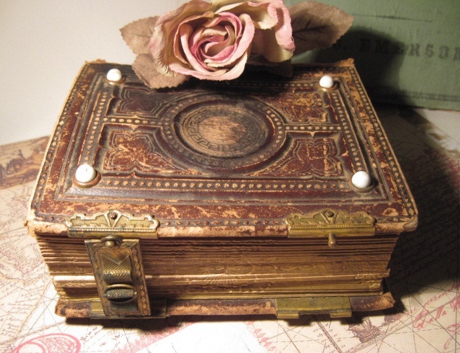 Antique Leather Photo Album Civil War Era with Lot of 48 Photographs / Portraits