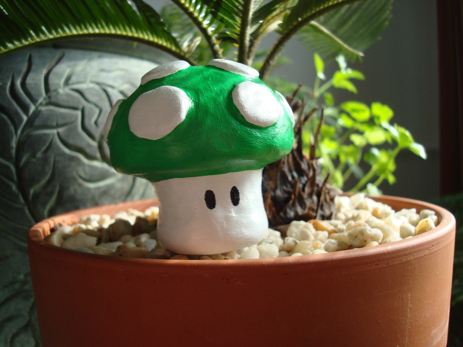 Mario Bros. 1 UP Mushroom (Green) Indoor Garden Planter Decoration