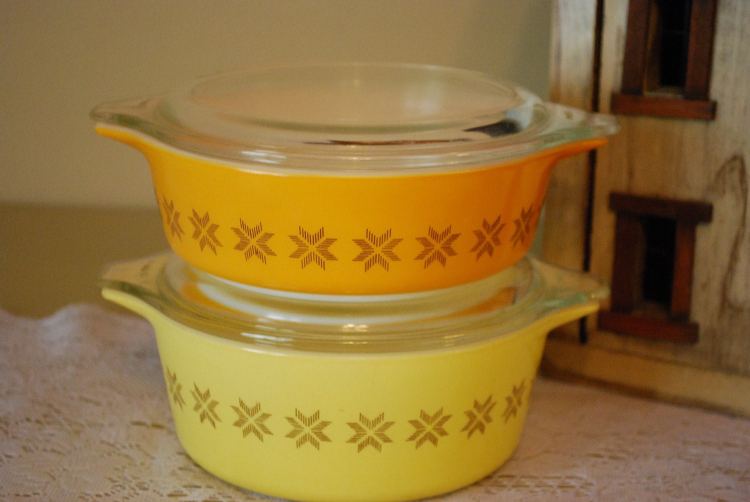 Vintage Pyrex Town and Country Covered Casseroles, set of Two