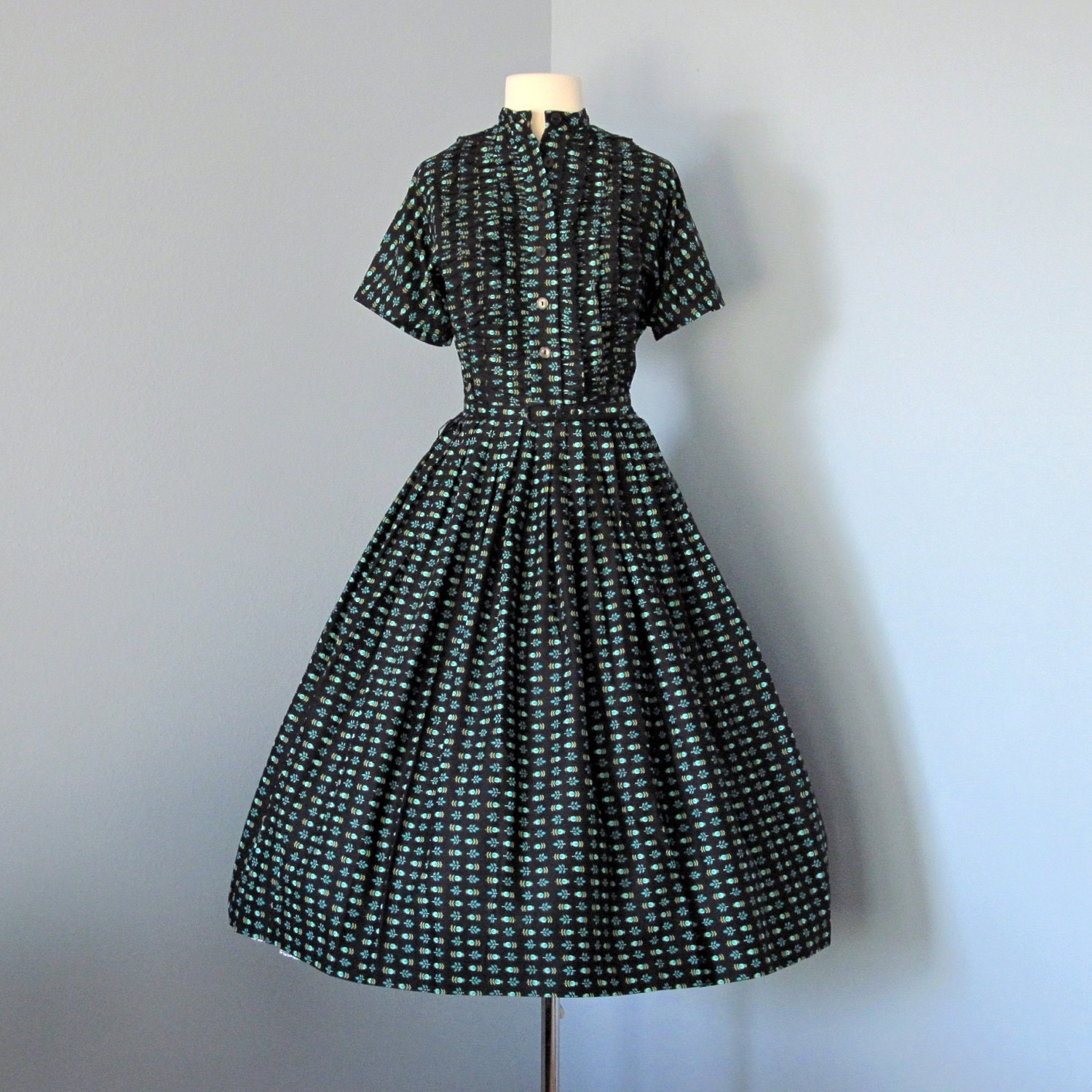 1950s Shirtwaist Dress...Vintage 1950s Leighton of Dallas Casuals Black Shirtwaist Dress