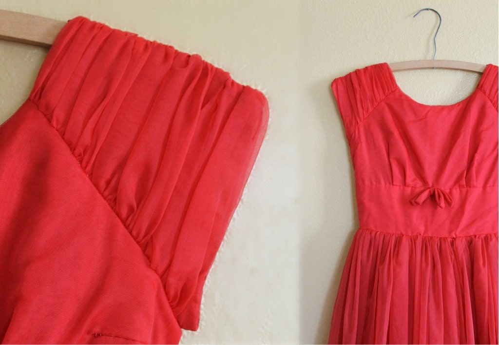 R E S E R V E D / vintage 1950s party dress 50s red short sleeve full skirt cupcake designer party dress with bow