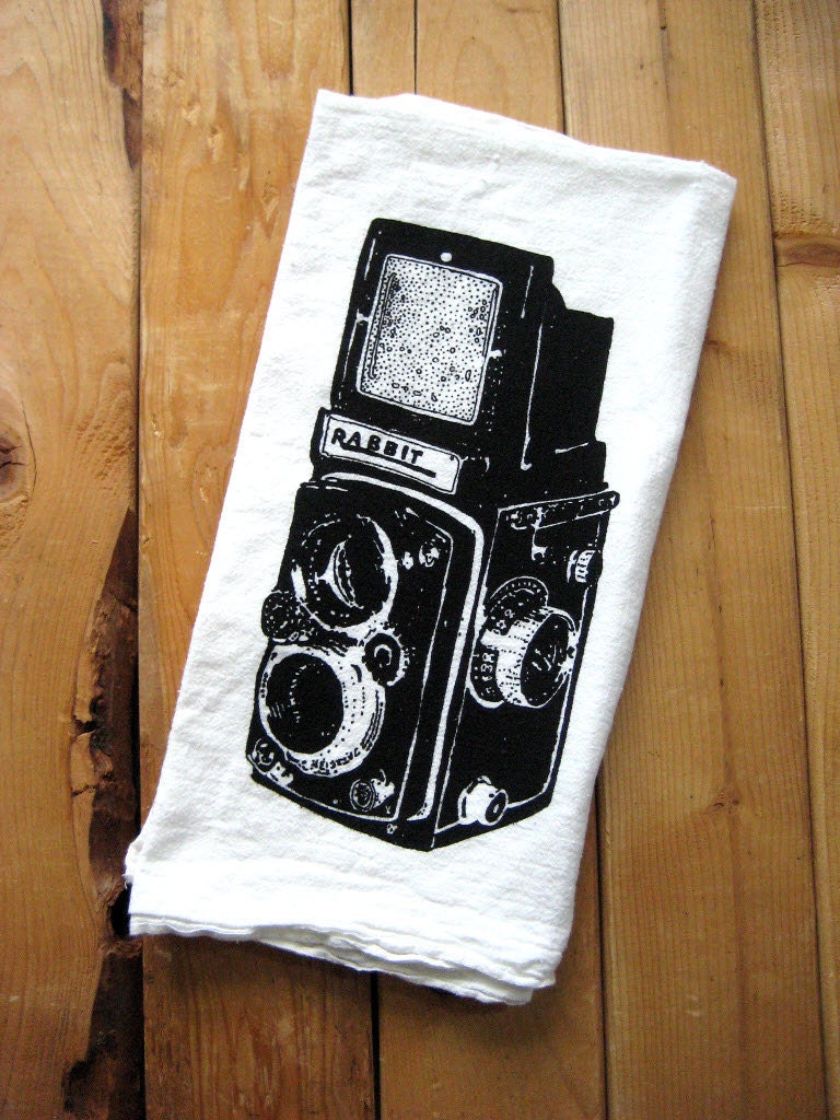 Screen Printed Organic Cotton Flour Sack Tea Towel - Vintage Camera Illustration - Eco Friendly Dish Towel
