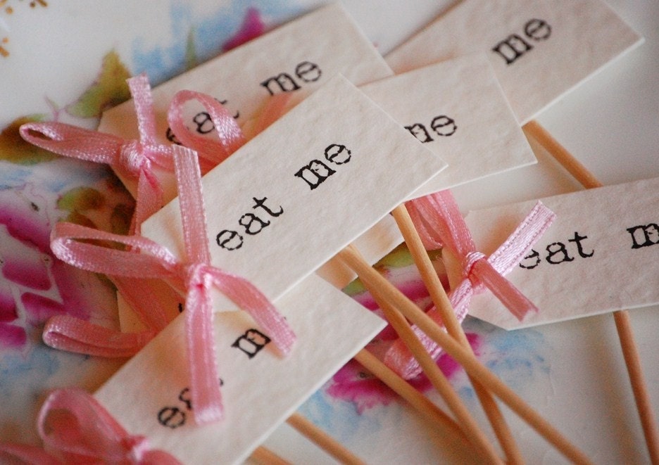 Eat Me Cupcake Sticks - ivory and pink