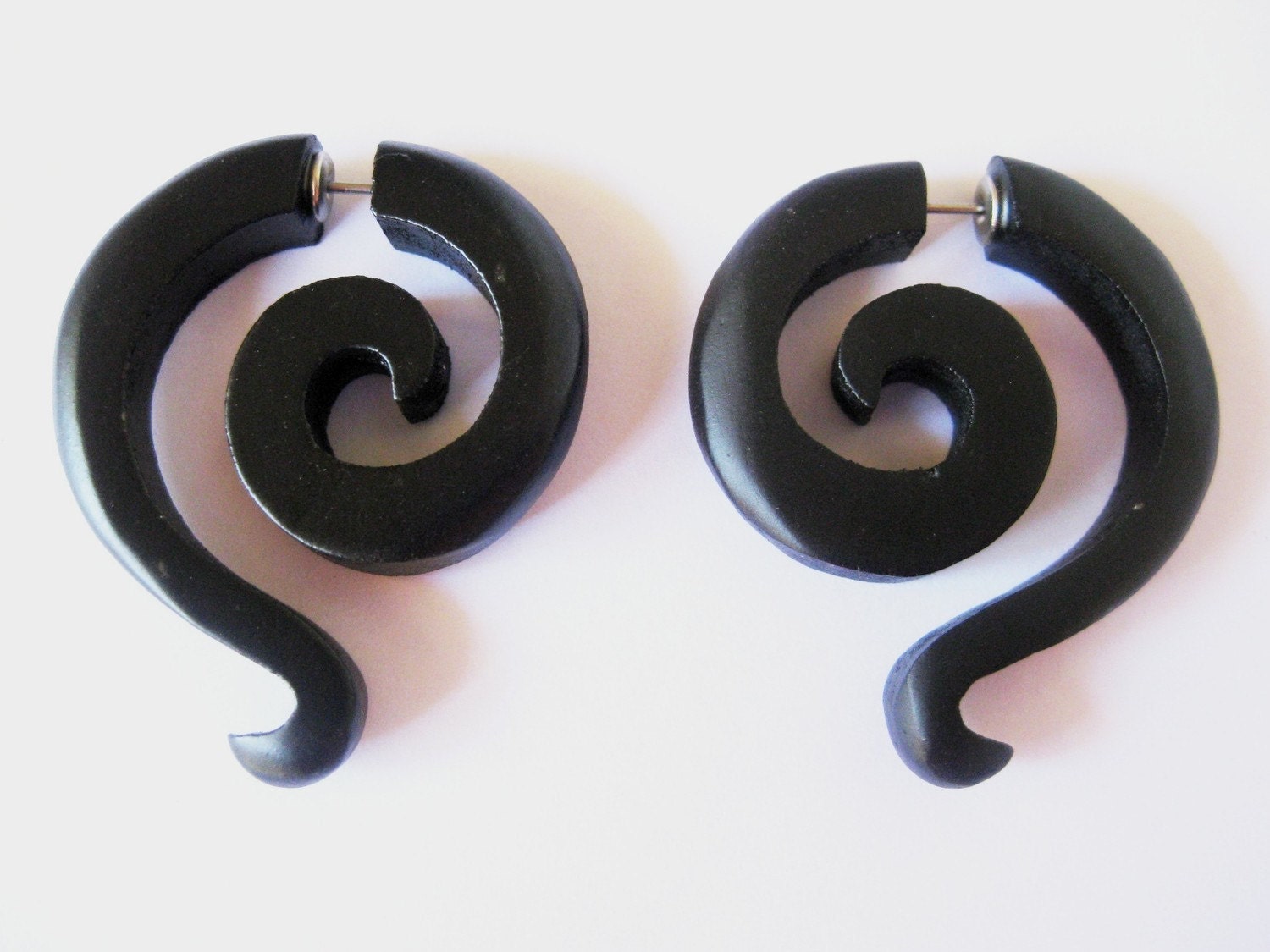 Large spiral black fake gauge earrings