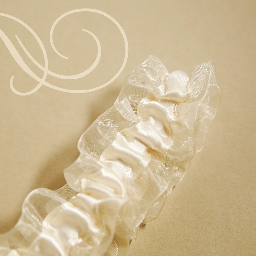 Wedding Garter, Bridal Garter, Boudoir Garter, Prom Garter - Ivory Simple Garter SINGLE - SM/MED