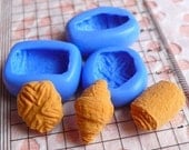 3 Croissant Mold Pastry Bread Mold 15-19mm Silicone Flexible Mold Dollhouse Bakery Miniature Sweets Cell Phone Deco Kawaii Cabochon Mold