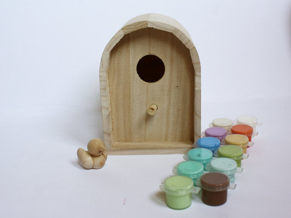 DIY Wooden Bird House- Unpainted Wood Birdhouse / Feeder. Includes Bird & Paint Set.