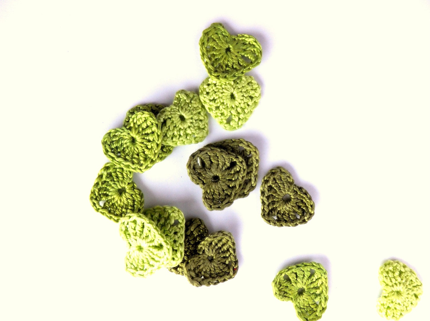 Tiny crocheted hearts - green applique, embellishments, scrapbooking, wedding decorations, ornaments /set of 15/