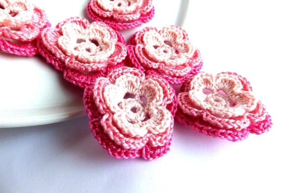 Crocheted flowers pink applique, embellishment, scrapbooking, Valentines day decorations /set of 6/