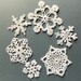 Handmade Christmas tree ornaments, decorations crocheted snowflakes, white applique /set of 6/