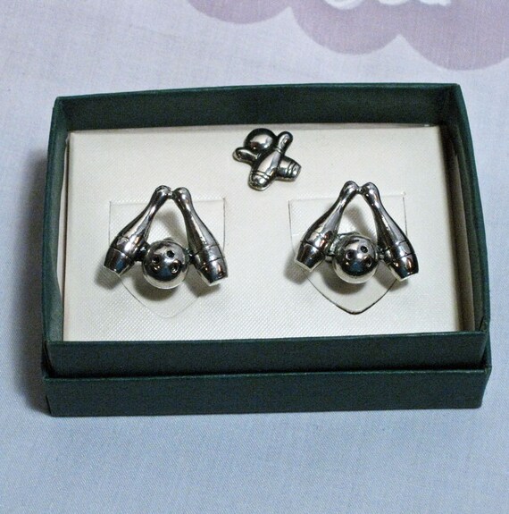 Mens Bowling  Cuff Link and Tie Tac Set 1960s NEW OLD STOCK...csc10