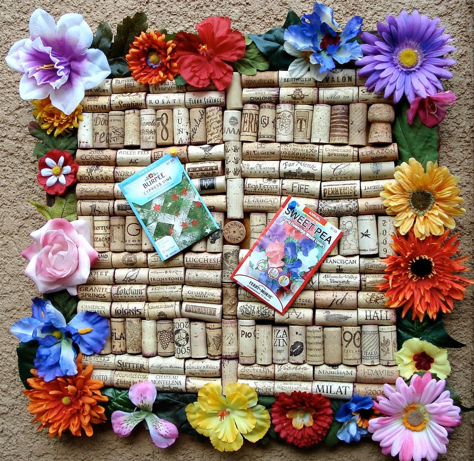 Wine cork bulletin board - Spring flower border - by Lolailo