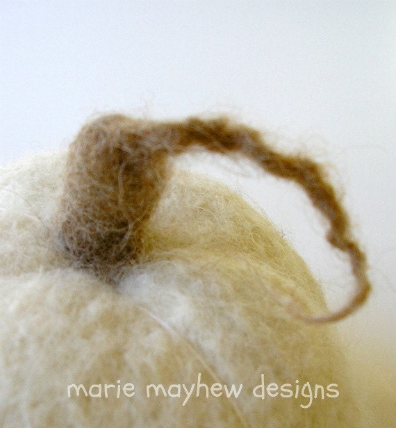 PATTERN-BOOKLET. A Knit & Felt Harvest Pumpkin Pattern