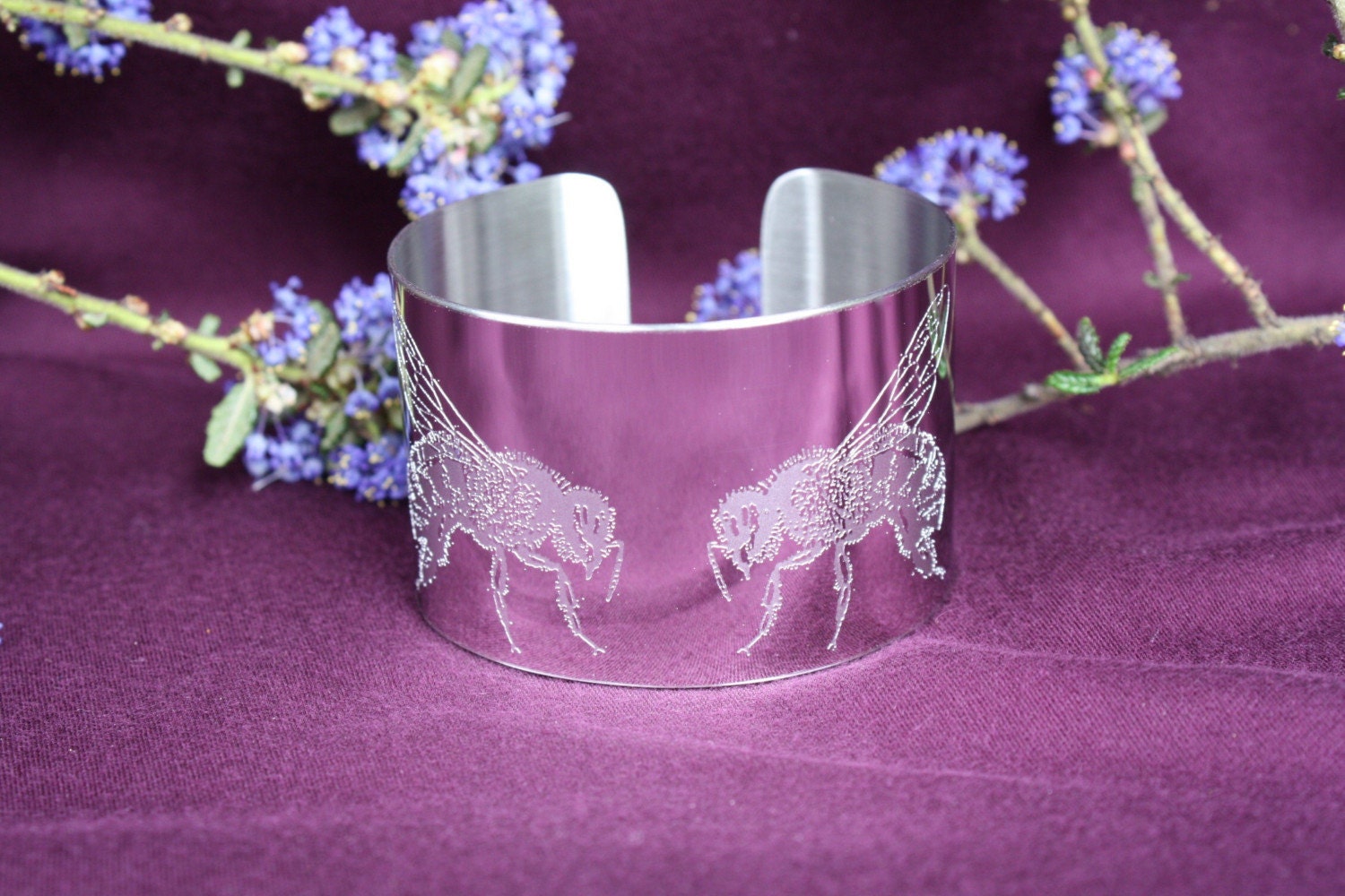 1.5 inch bee cuff