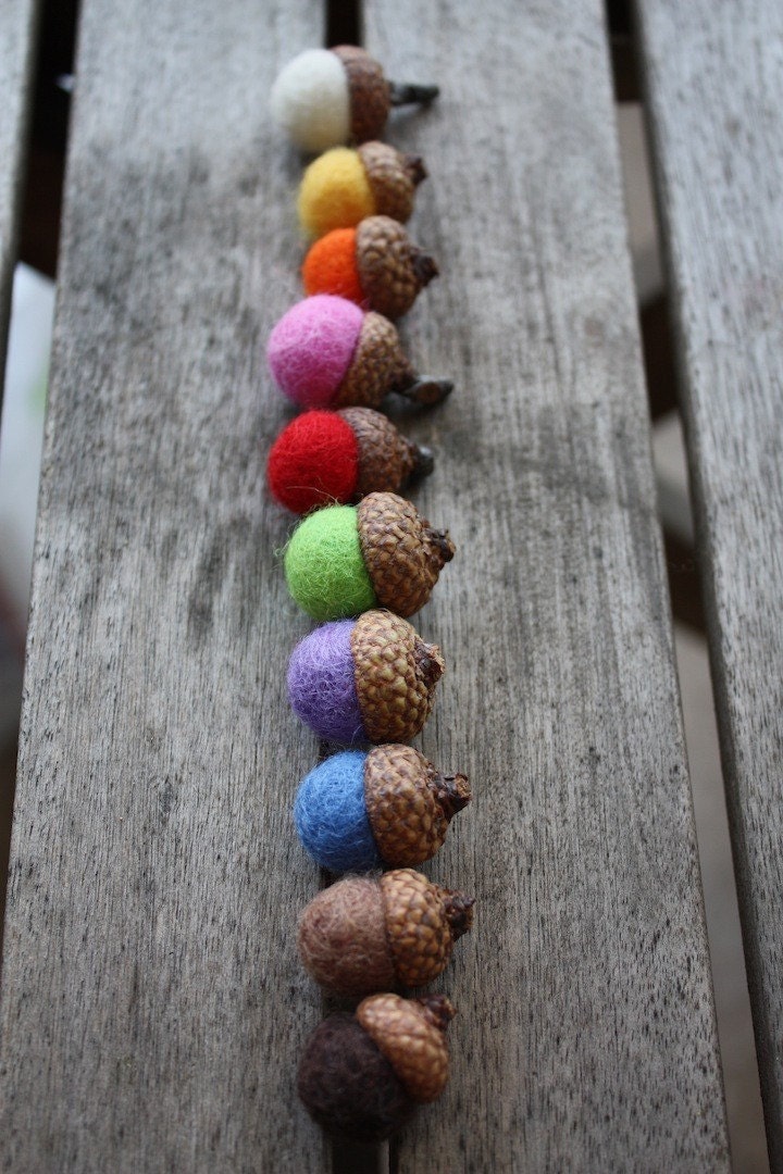 eco friendly display felt ball acorns Set of 10
