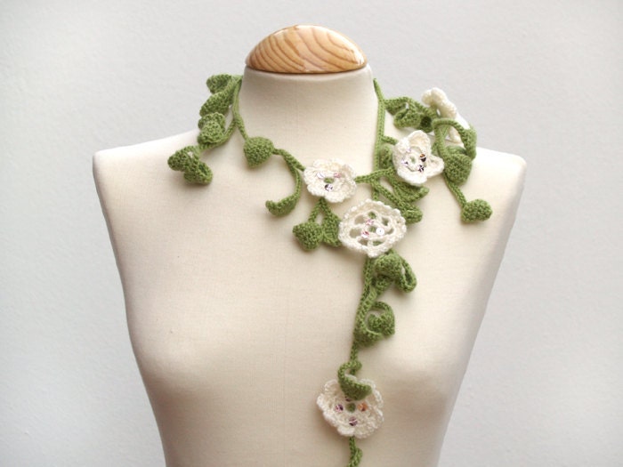 Green and white scarf - supernatural leaves
