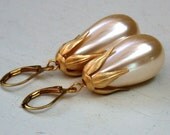 Vintage Style Cream Pearl Drops Earrings