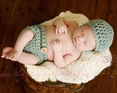 Newborn Sea-foam Hat and Diaper Cover with Brown Wooden Buttons