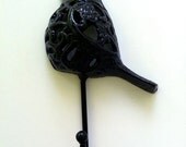 Chubby blackbird cast iron wall hook