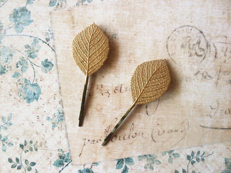 Gold Leaf Bobby Pins - Leaf Hair Accessories Nature Inspired Rustic Woodland Wedding Hair Accessories Cute Adorable Elegant Whimsical Dreamy