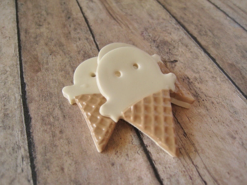 Cream polymer clay Medium Ice Cream Cone Buttons, set of 3 "Vanilla"