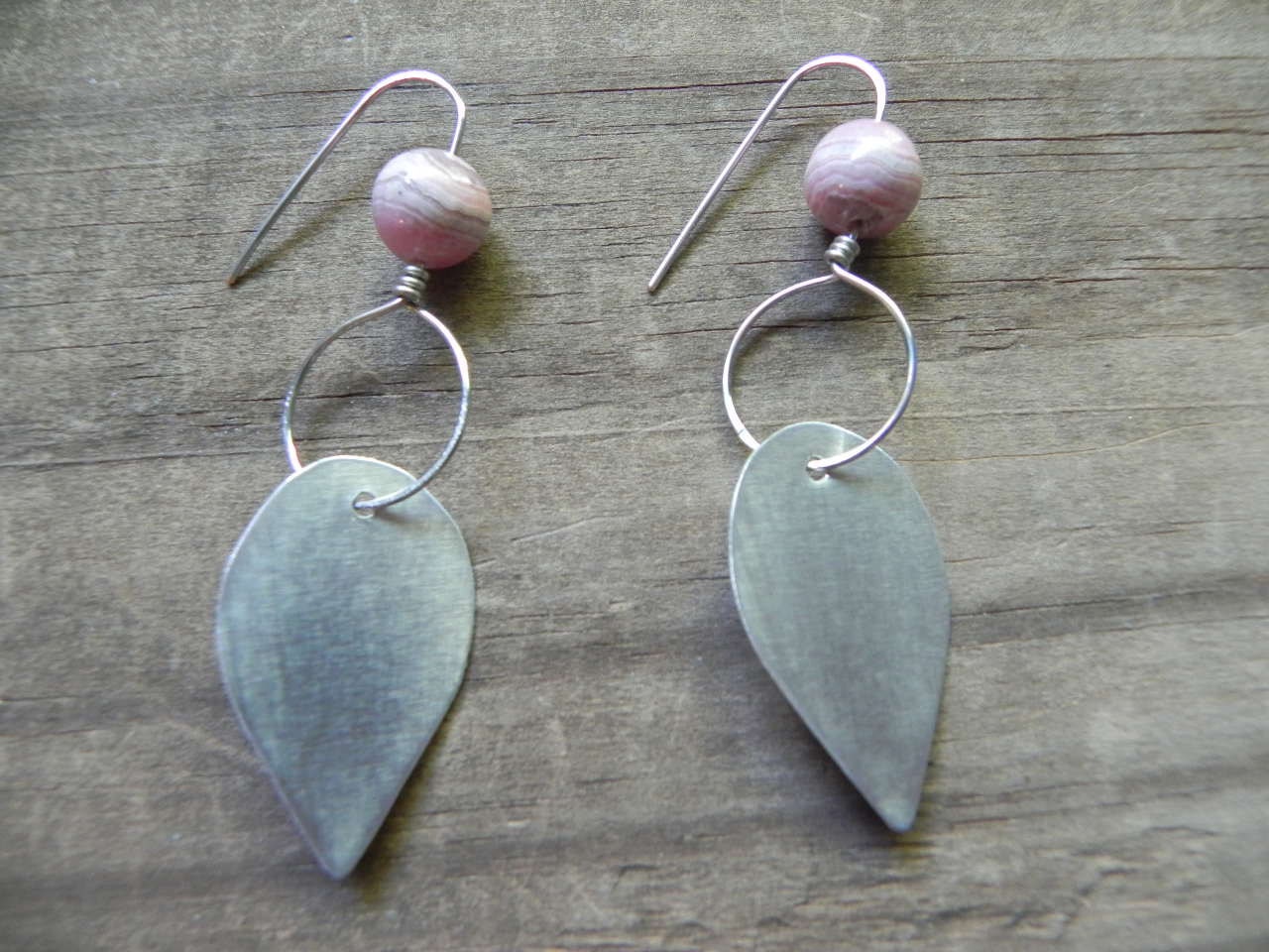 modern leaf drop earrings, rhodocrosite beadwork earrings, tribal earrings, aluminum shape earrings, silver tone leaf earrings