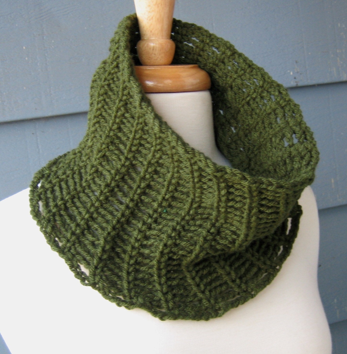 DIY / CROCHET PATTERN - Chain Cowl.. Permission to Sell