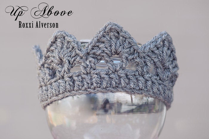 PDF CROCHET PATTERN- Newborn 'Jeweled' Crown