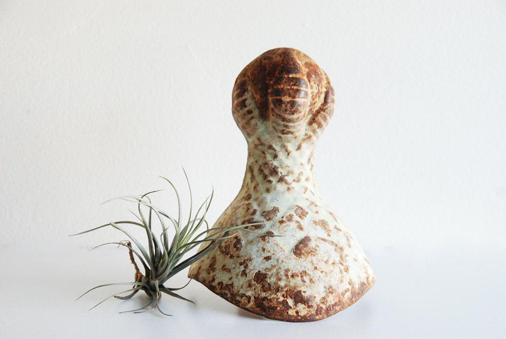 Vintage Cast Iron Claw Foot Leg - Salvaged Artifact / Industrial Display