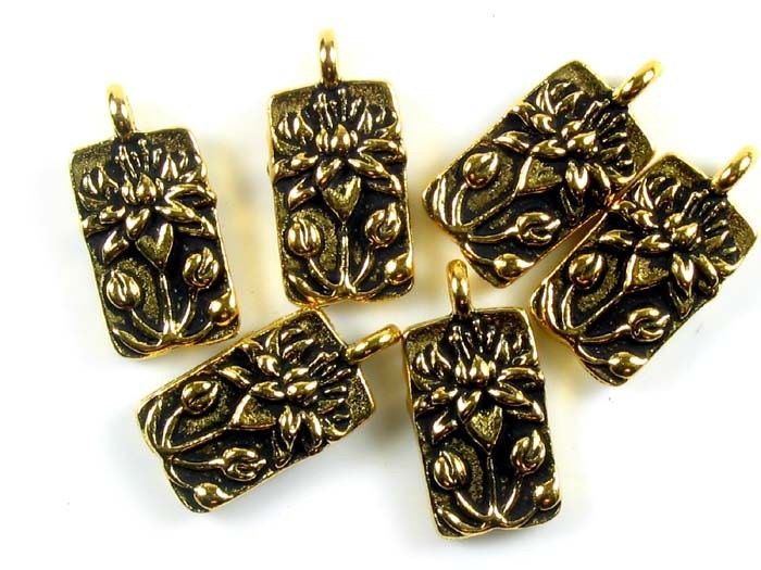 20 Gold Tierracast lotus charms