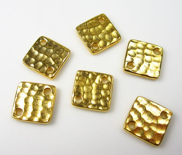20 Gold Tierracast Diamond Hammertone Links