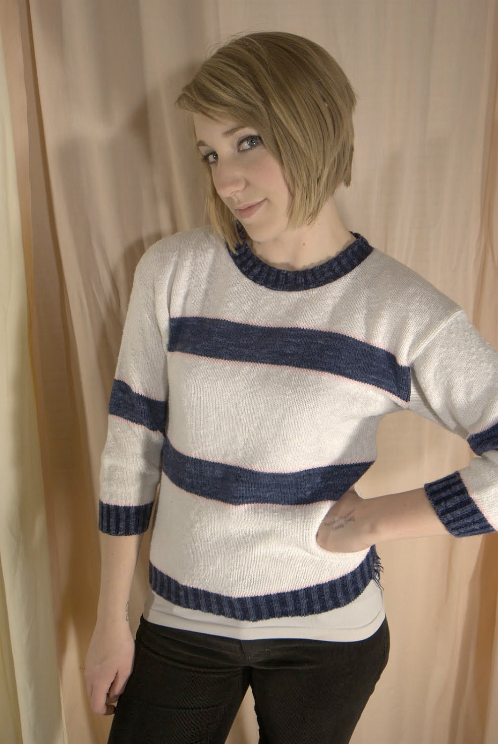 vintage white and blue striped sweater 3/4 sleeve small