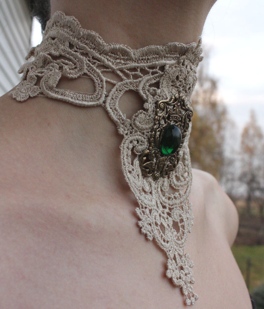Steampunk choker Ivory venice victorian lacer collar with Emerald Royal Coat of Arms gothic necklace
