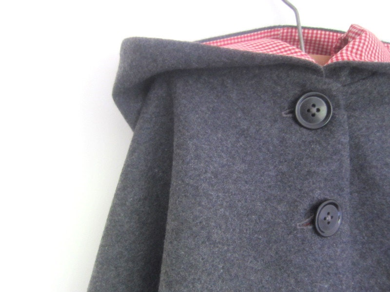 Childs wool cape - vintage inspired