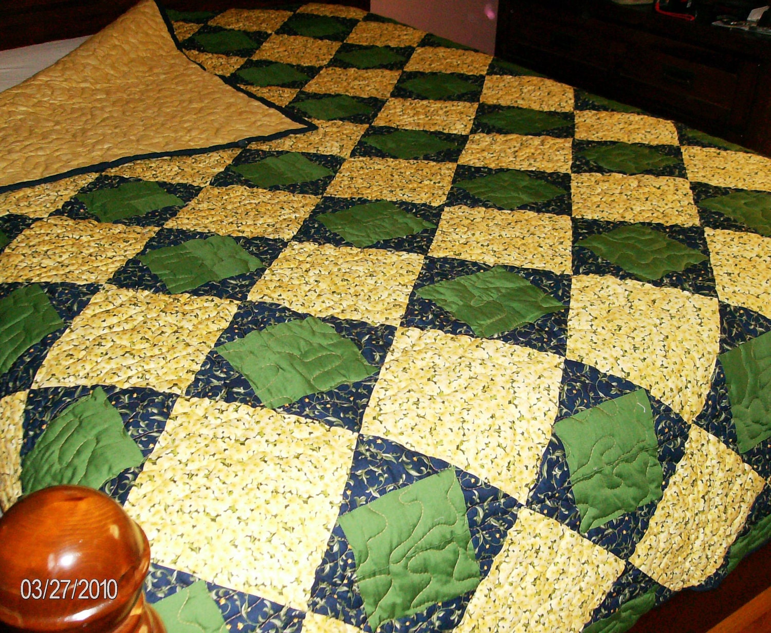 Art Square Pattern Patchwork Queen Quilt