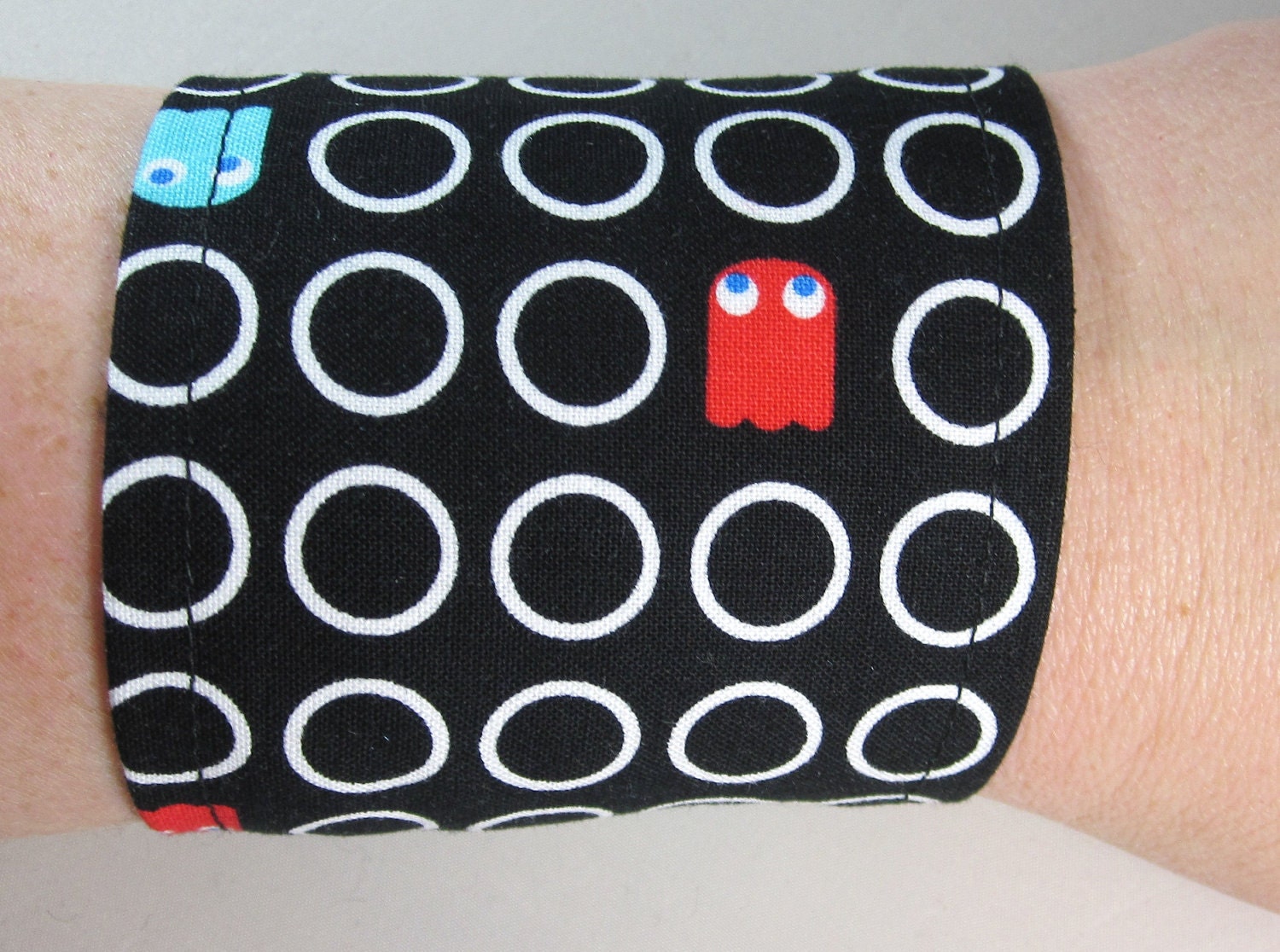 Pac-Man Geeky Wrist Cuff