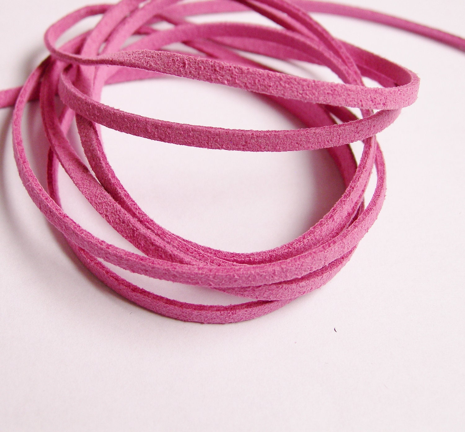 Vivid mauve Faux Suede Lace Cord 3mm-1mm 5 meters -16.5 foots s07