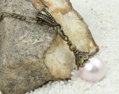 Pearl Jewelry Bridesmaid Jewelry Vintage Style Antique Brass Pink Pearl Necklace Vintage Inspired Pendant Light Rose Wedding