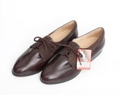 Size 9 Brown Oxfords Shoes laced up flats Dead Stock Vintage