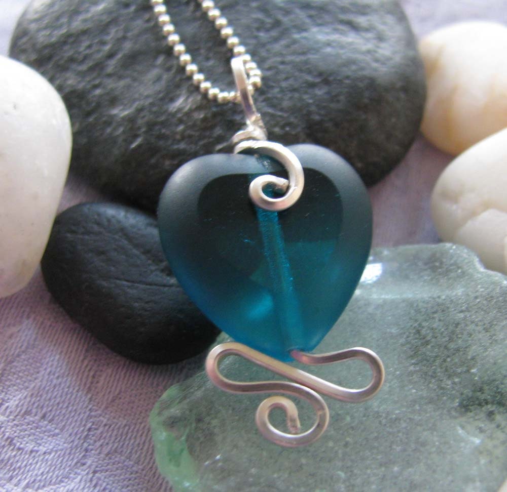 Hearts of London Necklace : From My Travels. England 1999