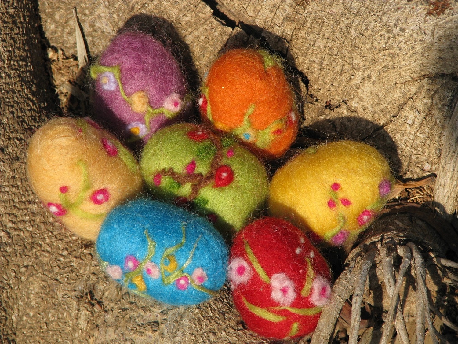 Needle felted easter egg