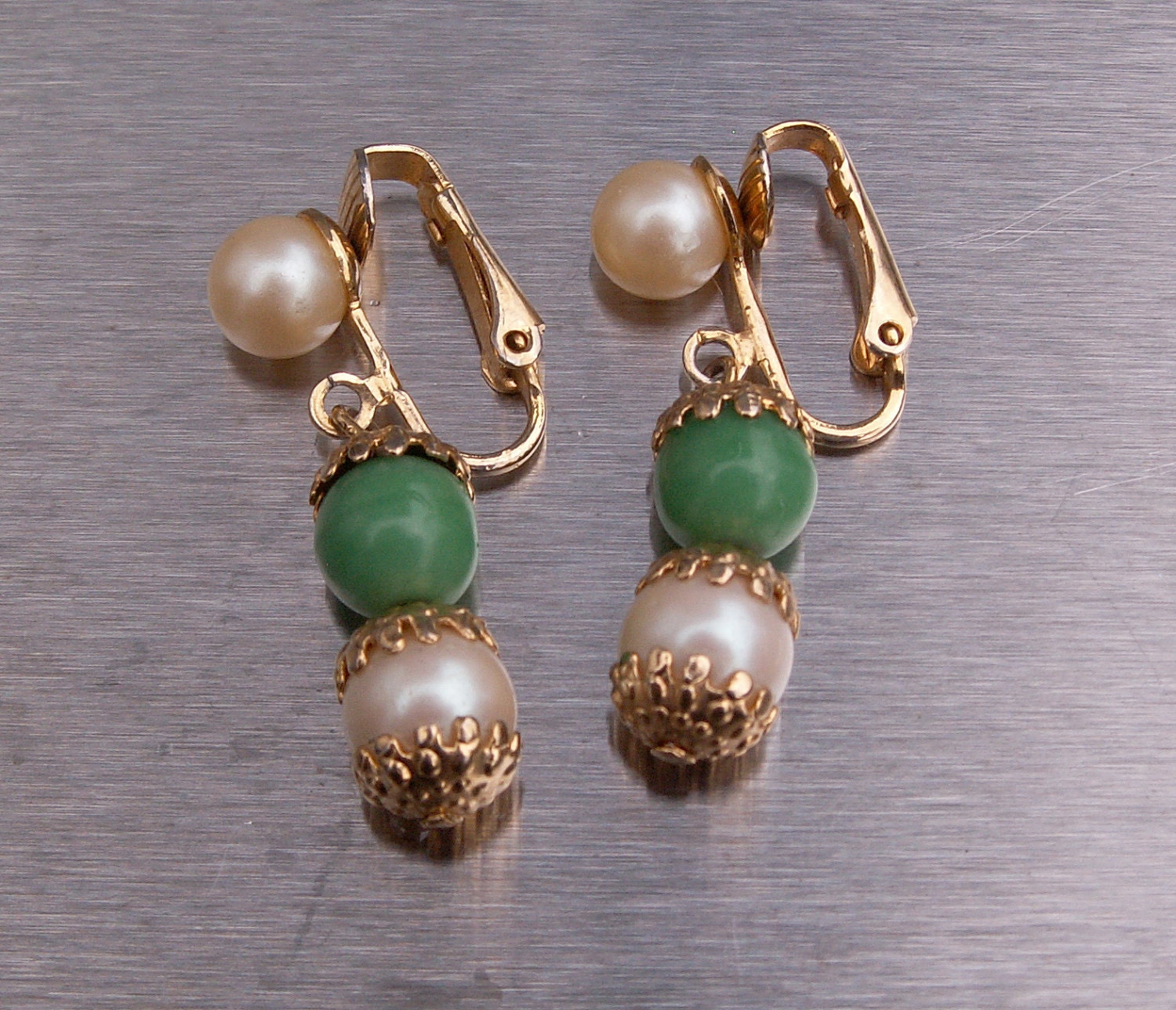 Vintage Earrings CELEBRITY Clipons Goldtone Green White Pearls Florentine Styling RARE HALLMARKS
