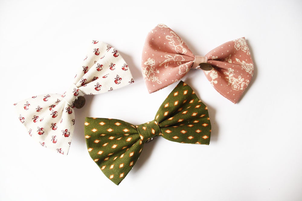 apple and ivory deluxe bow clip