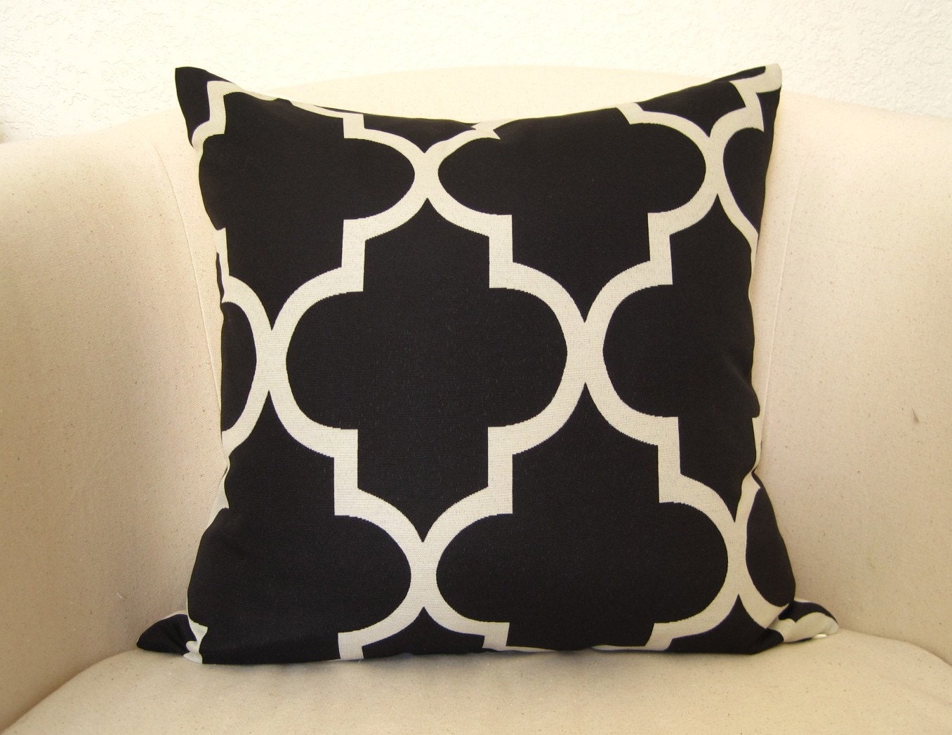 Pair of 2 Decorative Pillows - Moroccan Quatrefoil Lattice Pillows - 18 inch - Black - Trellis Pillows - Designer Pillows - Throw