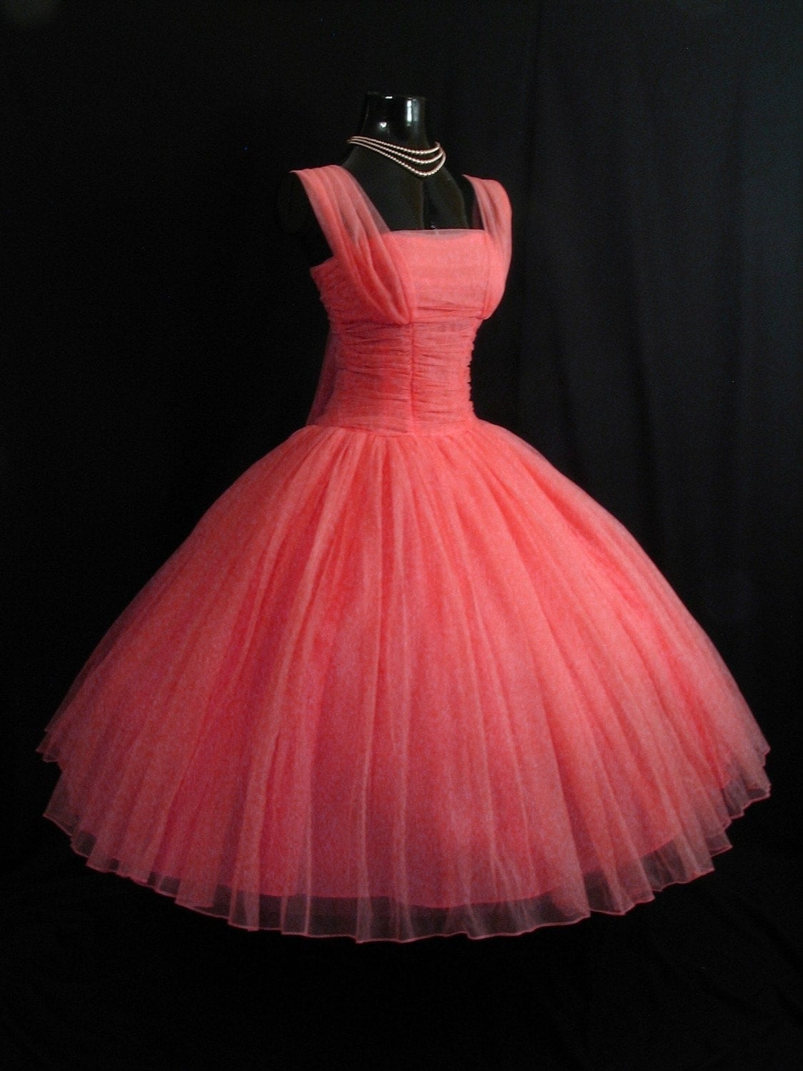 Displaying 15 Images For - 1950s Vintage Prom Dresses For Sale...