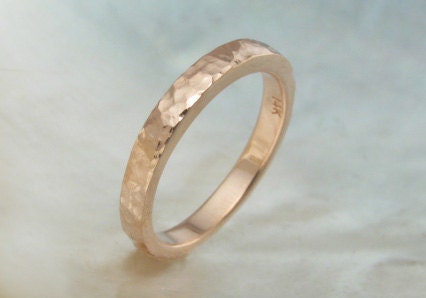 14k gold textured hammered band / wedding band / stacking ring -- 2.5mm, honeycomb
