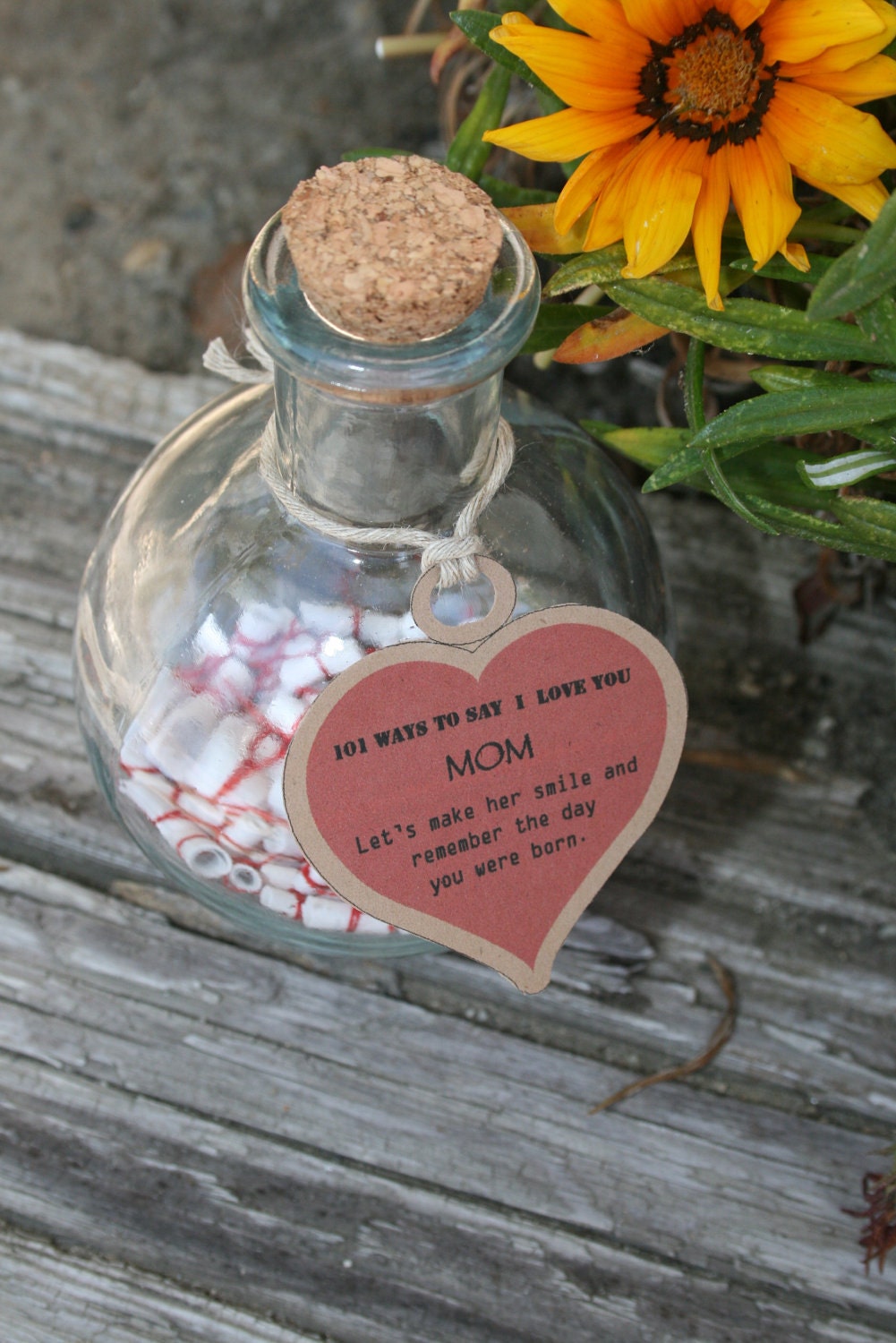 Gift for MOM 101 notes of thanks & love for Mom corked bottle with messages Personalized Creative Gift just for mommy.