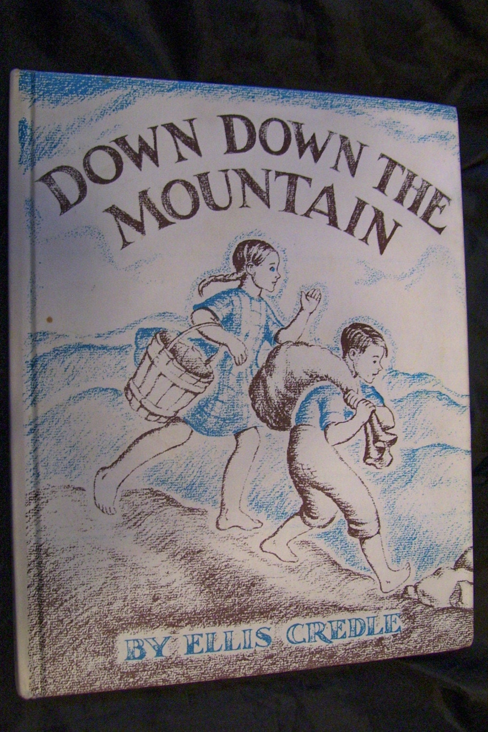 DOWN DOWN THE MOUNTAIN Ellis Credle (Hardcover. Weekly Reader Childrens Book Club Edition 1961)