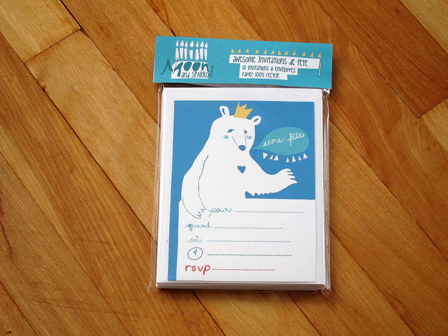 Chilly Bear French Birthday Invite pack of 10 recycled paper
